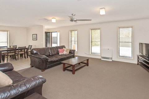 Ulmara 2 - Hervey Bay Accommodation 2