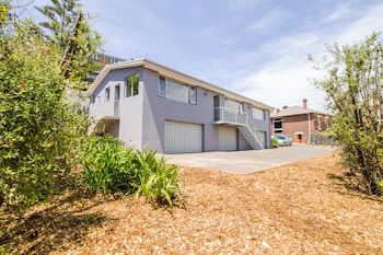CBD Apartments Launceston - Hervey Bay Accommodation 1