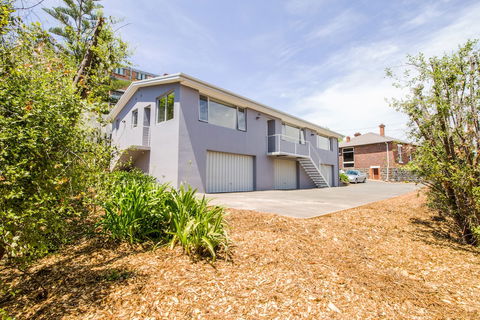 CBD Apartments Launceston - Hervey Bay Accommodation 3