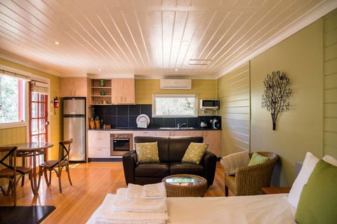 Avalon Private Spa Villa - Adults Only - Hervey Bay Accommodation 2