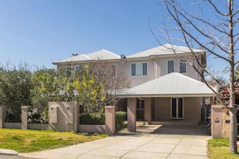 Inner Western Suburbs Retreat - Hervey Bay Accommodation 0