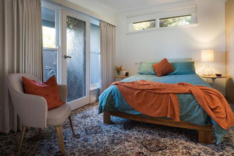 Main Retreat & Cottage - Tourism Hervey Bay 6