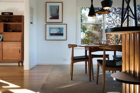 Main Retreat & Cottage - Tourism Hervey Bay 2