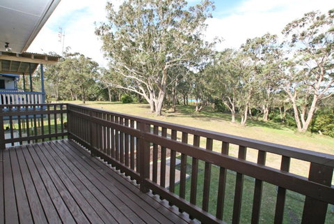 Hill Top Water & Bush Views - Hervey Bay Accommodation 1