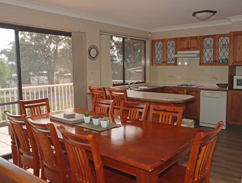 Hill Top Water & Bush Views - Hervey Bay Accommodation 4