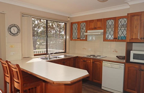 Hill Top Water & Bush Views - Hervey Bay Accommodation 2