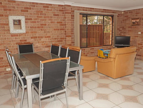 Hill Top Water & Bush Views - Hervey Bay Accommodation 6