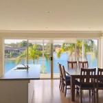 Unbeatable Waterfront Location - Hervey Bay Accommodation 0
