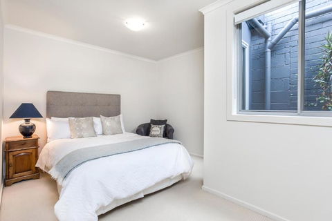 Paris On Maroondah - Hervey Bay Accommodation 6