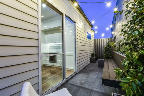 Aloha Luxury Central Apartments - Tourism Hervey Bay 5