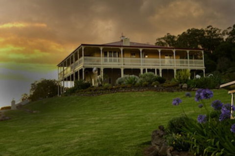 R On The Downs BnB & Spa Cottages - Tourism Hervey Bay 0