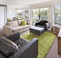 Caribou 3 - Modern  spacious with views over Lake Jindabyne - Hervey Bay Accommodation