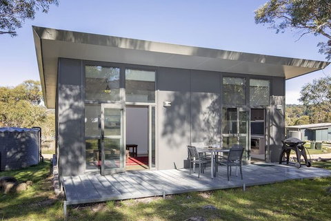 Ecocrackenback 12 'Sustainable Chalet Close To The Slopes.' - Hervey Bay Accommodation 2