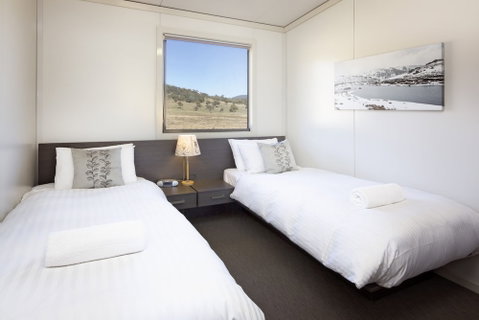 Ecocrackenback 15 'Sustainable Chalet Close To The Slopes.' - Hervey Bay Accommodation 1
