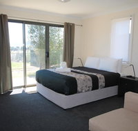 Poley Cow Studio - Hervey Bay Accommodation