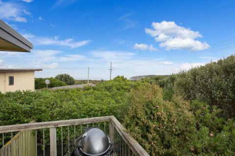 Beacon Point House - Hervey Bay Accommodation 4