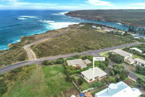 Beacon Point House - Hervey Bay Accommodation 2