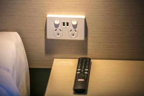 Nightcap At The Cheeky Squire - Tourism Hervey Bay 3