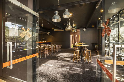 Nightcap At The Cheeky Squire - Tourism Hervey Bay 5