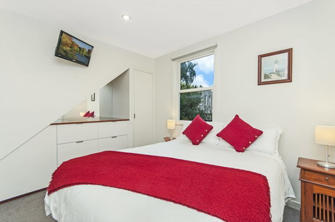 JOHANSSONS PERCH COTTAGE - Hervey Bay Accommodation 2