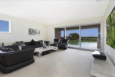 Jolong Park Clubhouse - Hervey Bay Accommodation 6