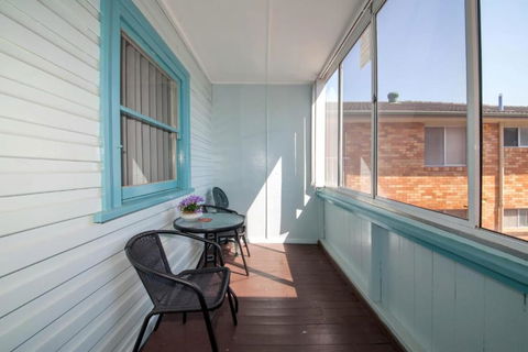 Pacific Units Unit 2 94 Magnus Street - Hervey Bay Accommodation 5