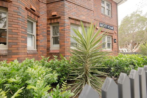 Pelicanstay Walk To Bondi Beach - Hervey Bay Accommodation 1