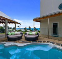 Beachy Coastal Retreat - Hervey Bay Accommodation