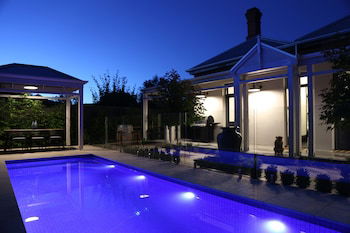 Hollidge House Apartments - Tourism Hervey Bay 0