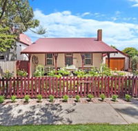 Railway Cottage - Hervey Bay Accommodation