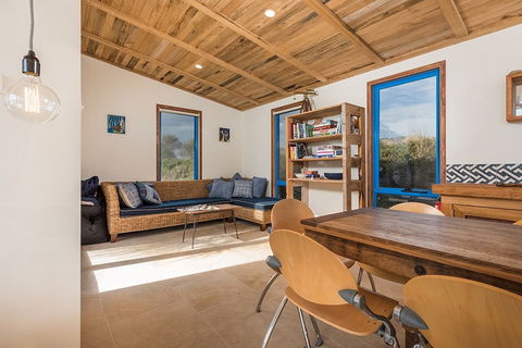 Picnic Island - Hervey Bay Accommodation 2