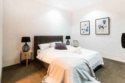 SOPHIA, 2BDR North Melbourne House - Tourism Hervey Bay 4