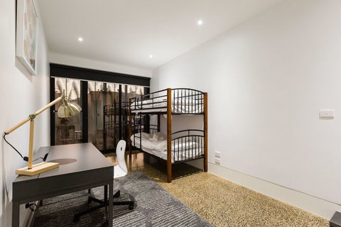 SOPHIA, 2BDR North Melbourne House - Tourism Hervey Bay 3