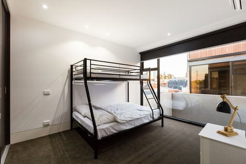 SOPHIA, 2BDR North Melbourne House - Tourism Hervey Bay 1