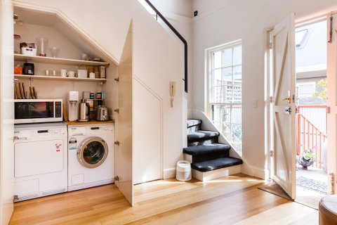 VERA, 1BDR South Melbourne Apartment - Hervey Bay Accommodation 1
