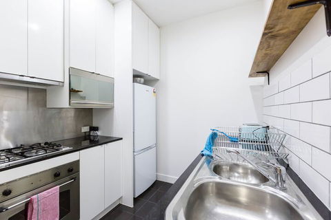 HAZEL, 3BDR Melbourne Apartment - Hervey Bay Accommodation 2