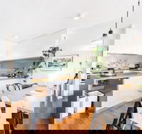 ISAAC 1BDR South Melbourne Apartment - Tourism Hervey Bay