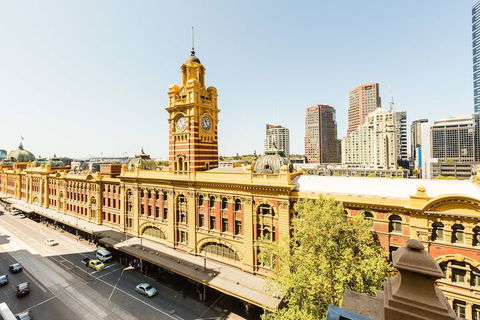 BELLE, 2BDR Melbourne Apartment - Hervey Bay Accommodation 2