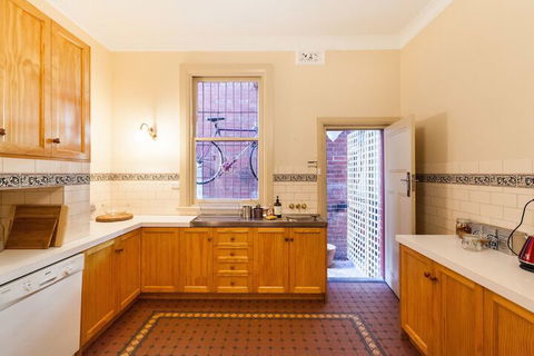 MADELINE, 1BDR Fitzroy Apartment - Tourism Hervey Bay 6