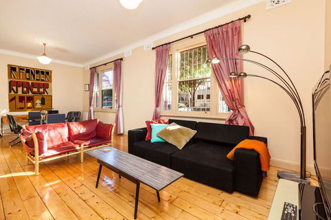 MADELINE, 1BDR Fitzroy Apartment - Tourism Hervey Bay 7