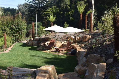 Forest Edge Cottage At Merrow Cottages - Hervey Bay Accommodation 3