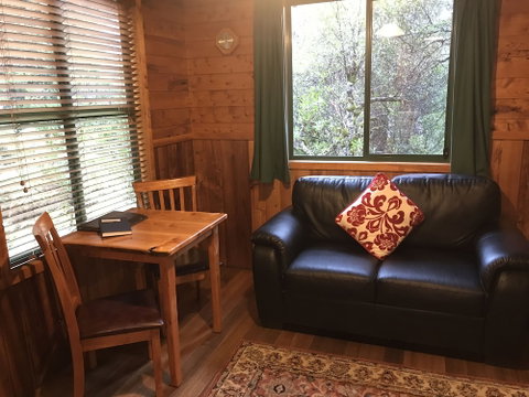 Cradle Mountain Highlanders Cottages - Hervey Bay Accommodation 6