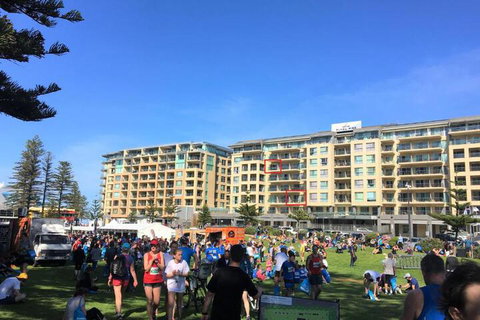 Beachside Luxury Getaway In Glenelg - Tourism Hervey Bay 5