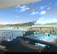 Blue on Blue Superior Studio Room 1241 - Hervey Bay Accommodation