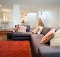 Lake Daylesford Lodge 2 - Hervey Bay Accommodation