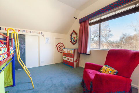 KELLY, 3BDR Northcote House - Hervey Bay Accommodation 4