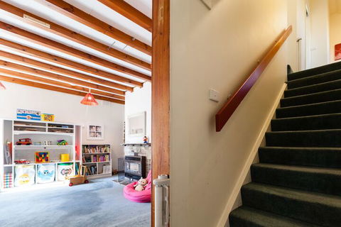 KELLY, 3BDR Northcote House - Hervey Bay Accommodation 7