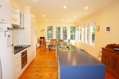 Dinghys Rest - Hervey Bay Accommodation 3