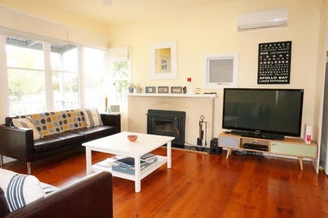 Dinghys Rest - Hervey Bay Accommodation 1