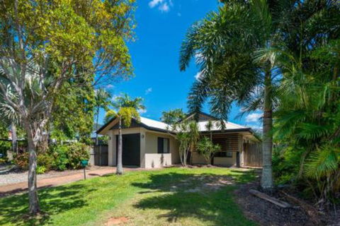 Cable Cottage Holiday Home - Hervey Bay Accommodation 2